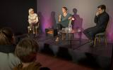Susanne Leuenberger, Priscilla Schwendimann und Mathias Wirth am Kamingespräch «Queer und Religion»