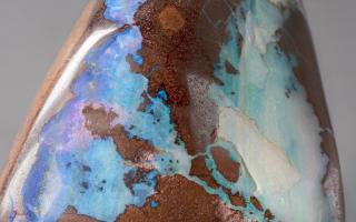 Naturhistorisches Museum Bern, Ausstellung Steine der Erde, Australischer Opal