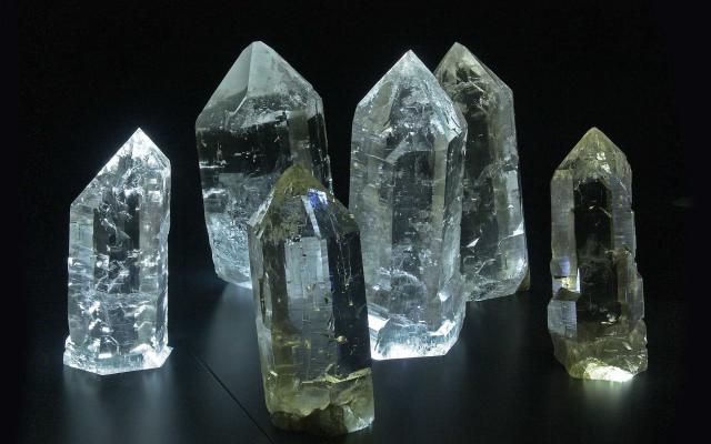Как выглядит камень хрусталь Gallery Natural History Museum of Bern